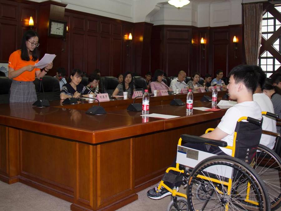 http://xyc.whu.edu.cn/__local/F/CF/45/23B11745839F253396F33BA5436_EF67E7DC_19B10.jpg
